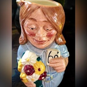 VTG Royal Doulton Doultonville D6767 Flora Fuchsia The Florist Toby Jug Mug